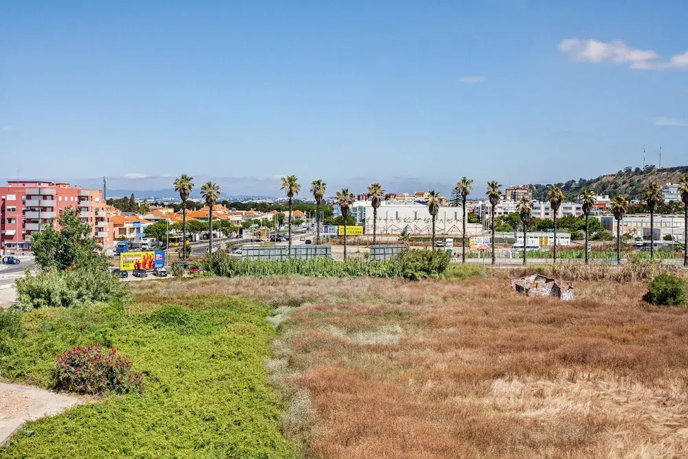 Near Beach - Family - Sleeps 4 - Wifi - Parking