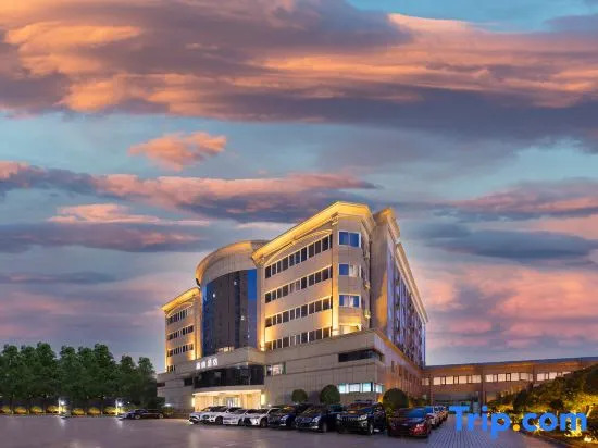 Hantang Hotel (Zhengzhou Railway Station West Plaza 27)