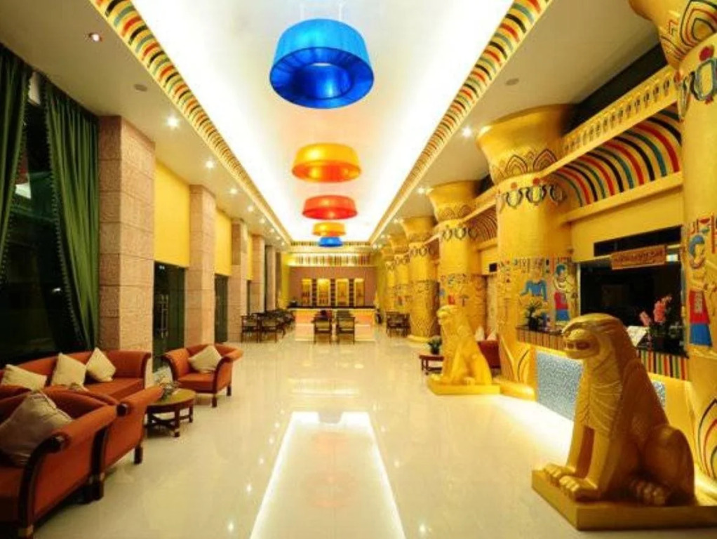 Aunchaleena Grand Hotel Wing B