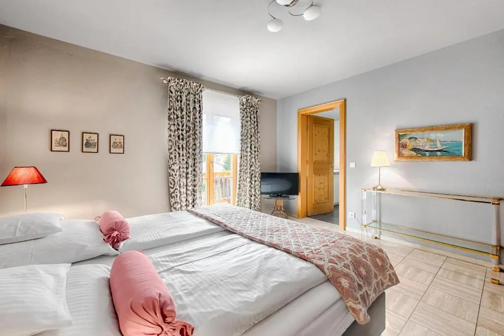 Central Park - Alpine Apartment