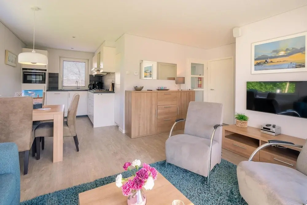 Charming Detached Bungalow for 4 People
