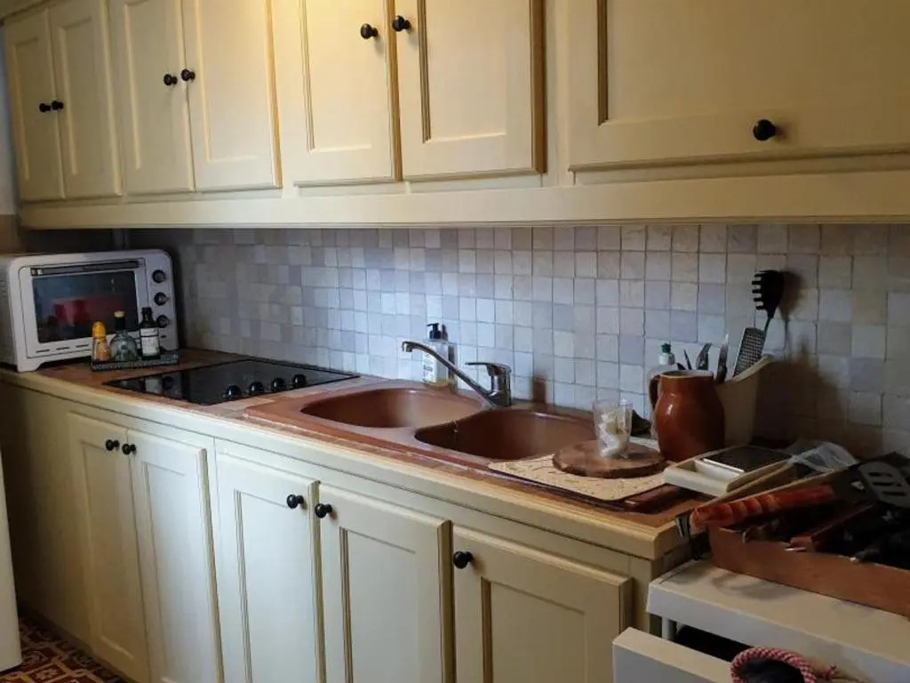 Retraite Paisible au Cœur de la Forêt de Rambouillet avec Étang Privé et Charme Authentique - FR-1-527-8