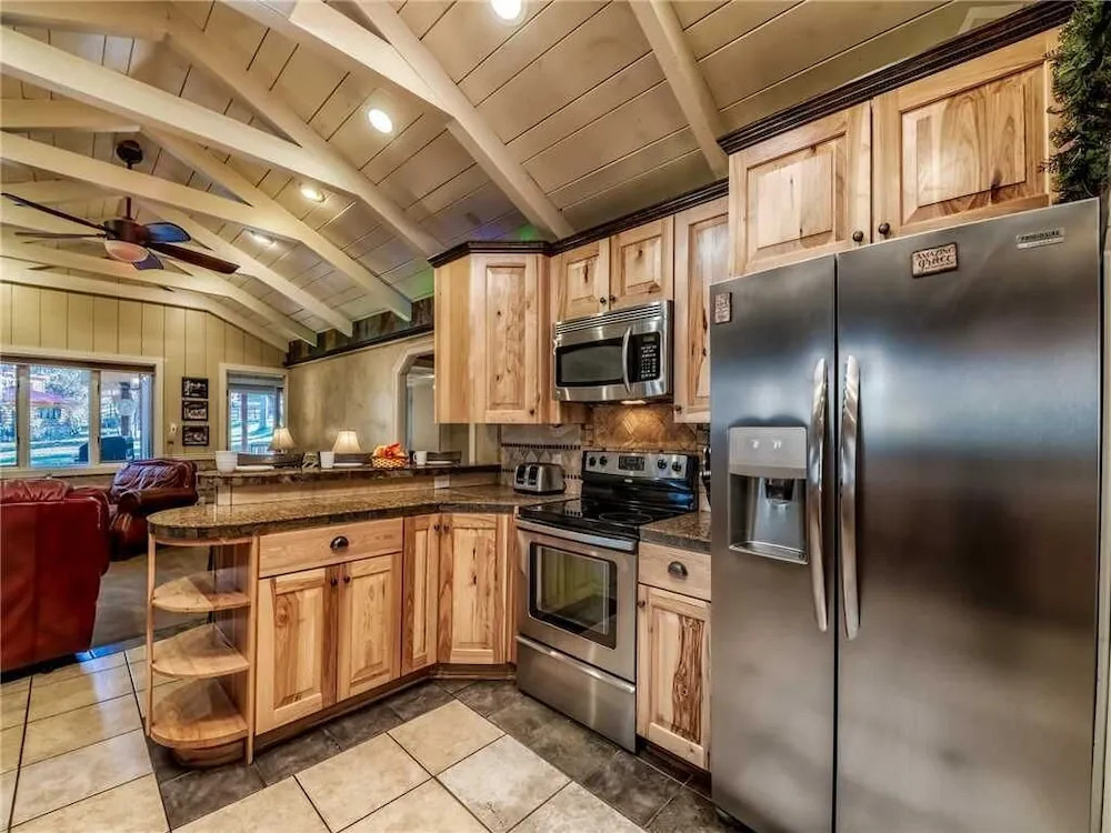 River Bend Lodge - Five Bedroom Cabin