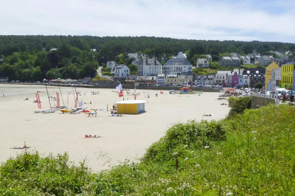 Holiday Home Morgat near Sandy Beach