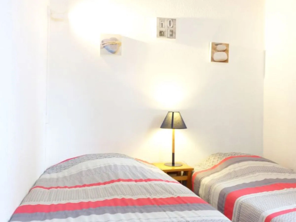 Les Charmilles 32493