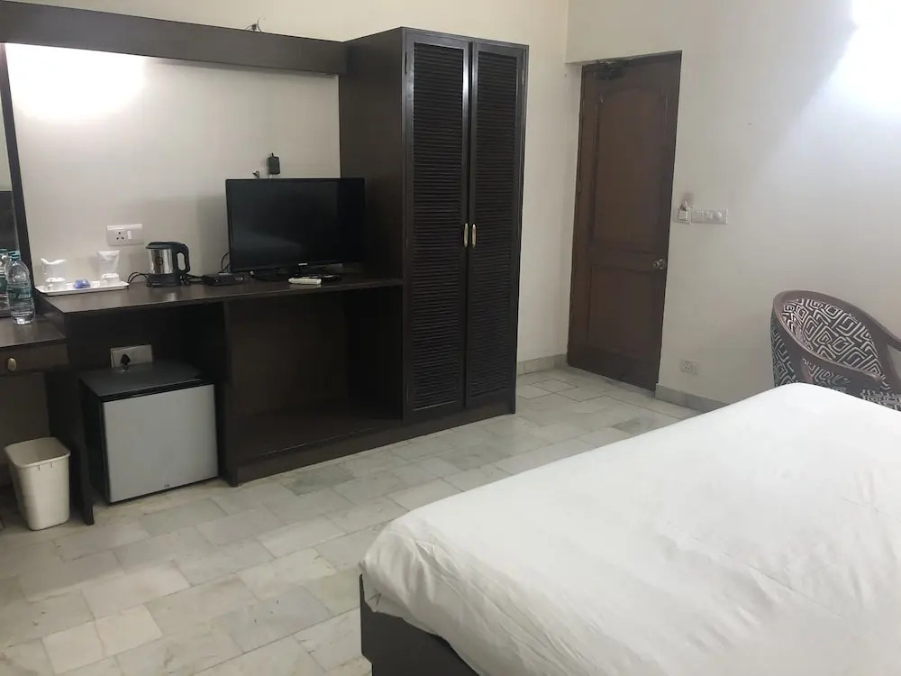Golden Huts Resorts