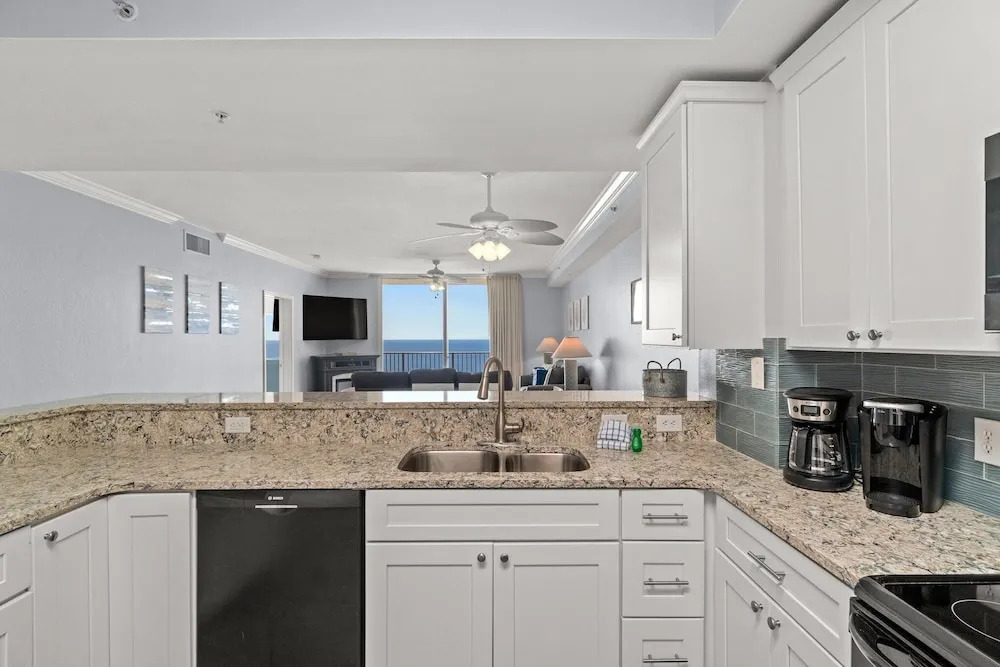 Tidewater Beach Luxury Penthouse With Resort Amenities and a View!