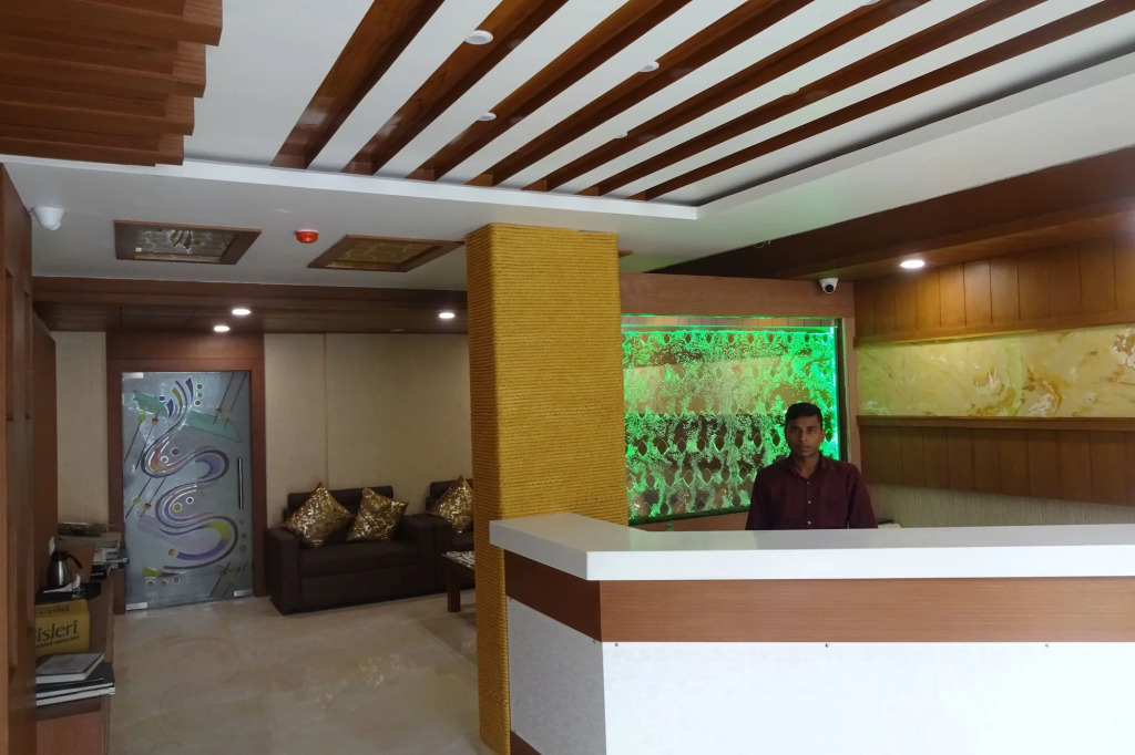 HOTEL SHIVOY GRAND