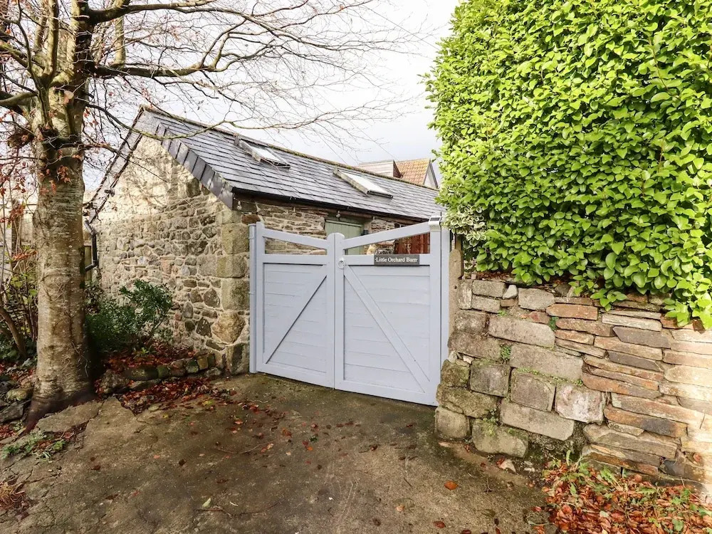Little Orchard Barn