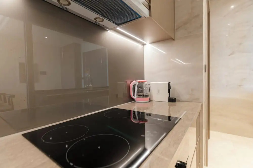 Le Places The Luxury MarQ Saigon Apartment