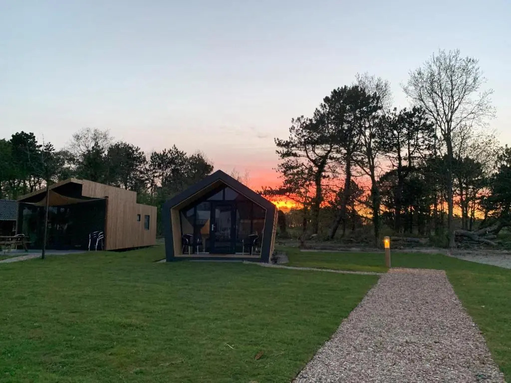 Tiny House in het groen, aan zee