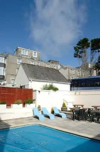 Eliot Hotel