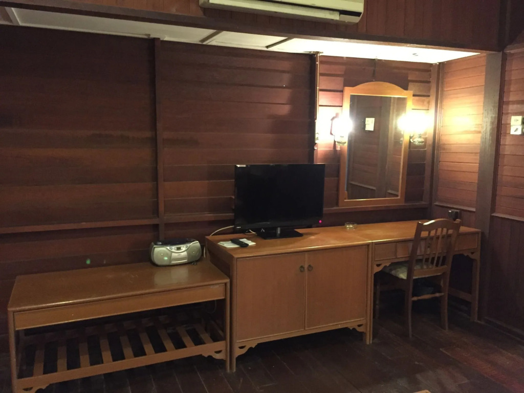 Kampung Tok Senik Hotel