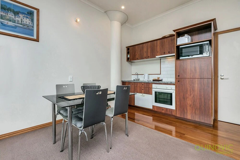 QV Lovely Princes Wharf Studio - 974