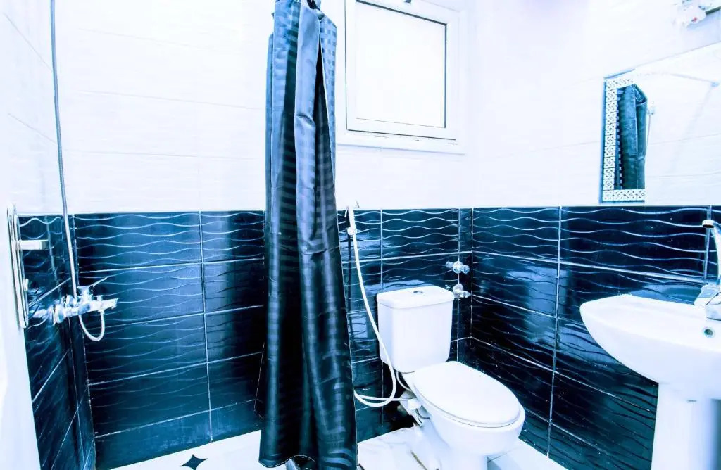 Rare 2BD Marina Hotspot With Pool, Fast Free WIFI & Balcony - 2 Kitchens & 2 Bathrooms - Western Standards - Sheraton Plaza 414-415