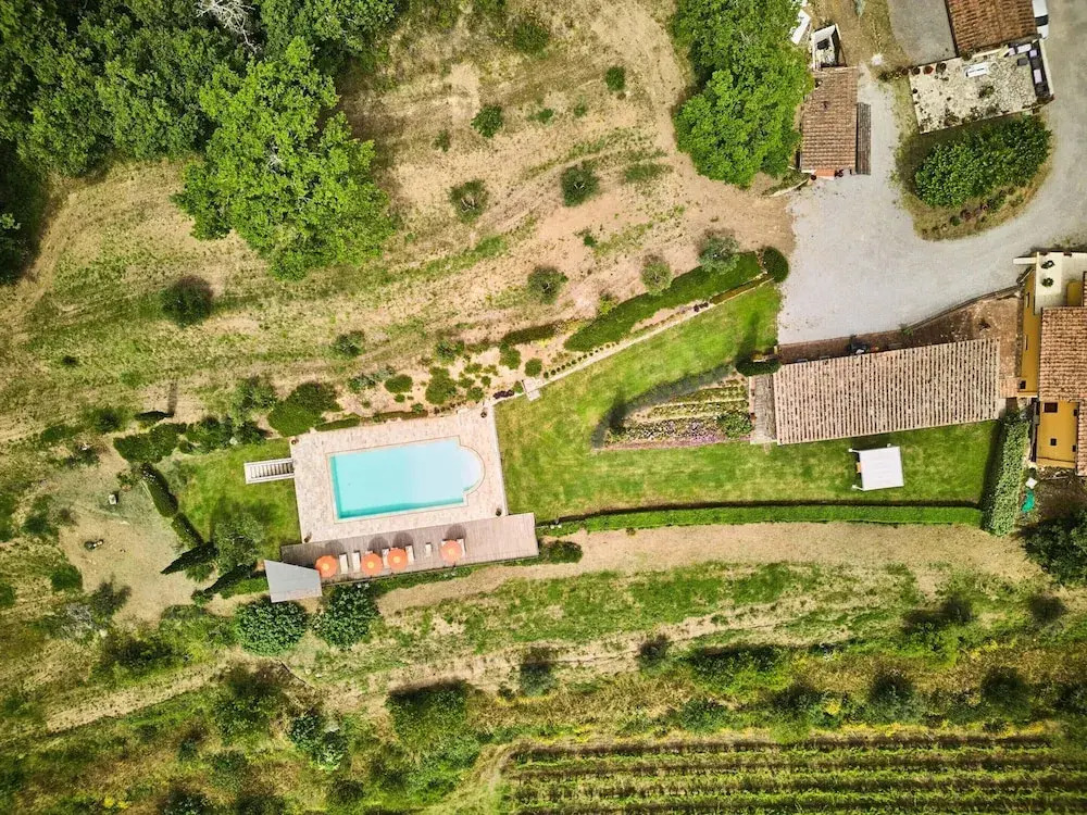 Farmhouse in Chianti With Pool and Garden
