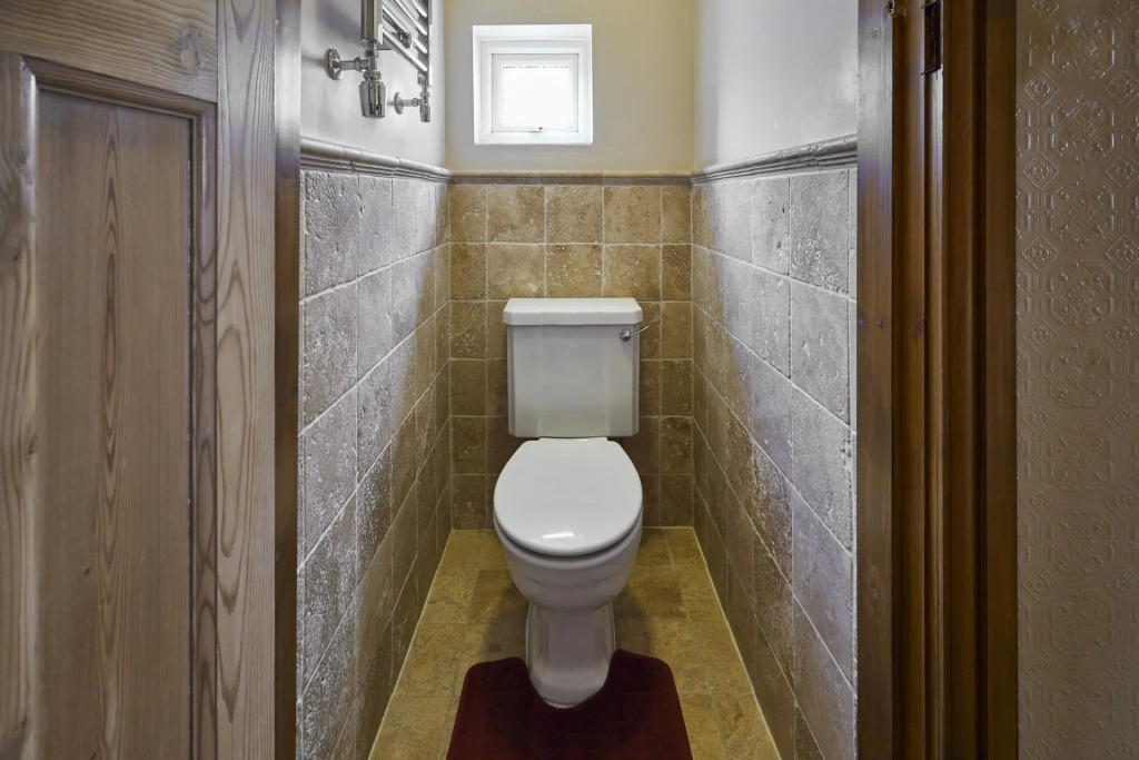 Host Stay Cromwell House