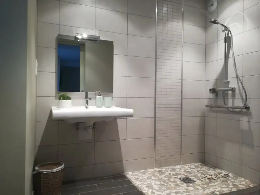 Chambre dhotes Les Rives de la Tronne