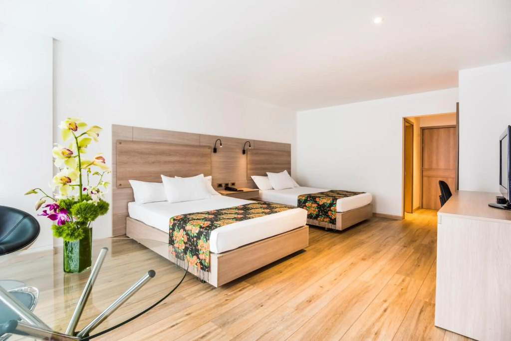 Hotel Rosales Plaza