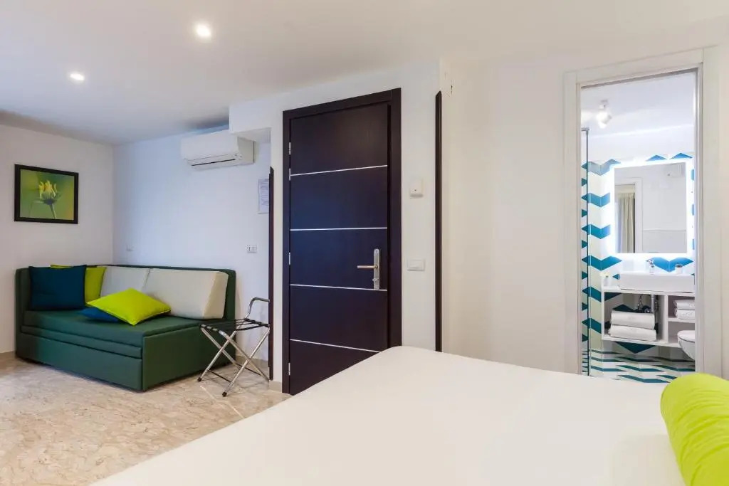Sorrento Flats