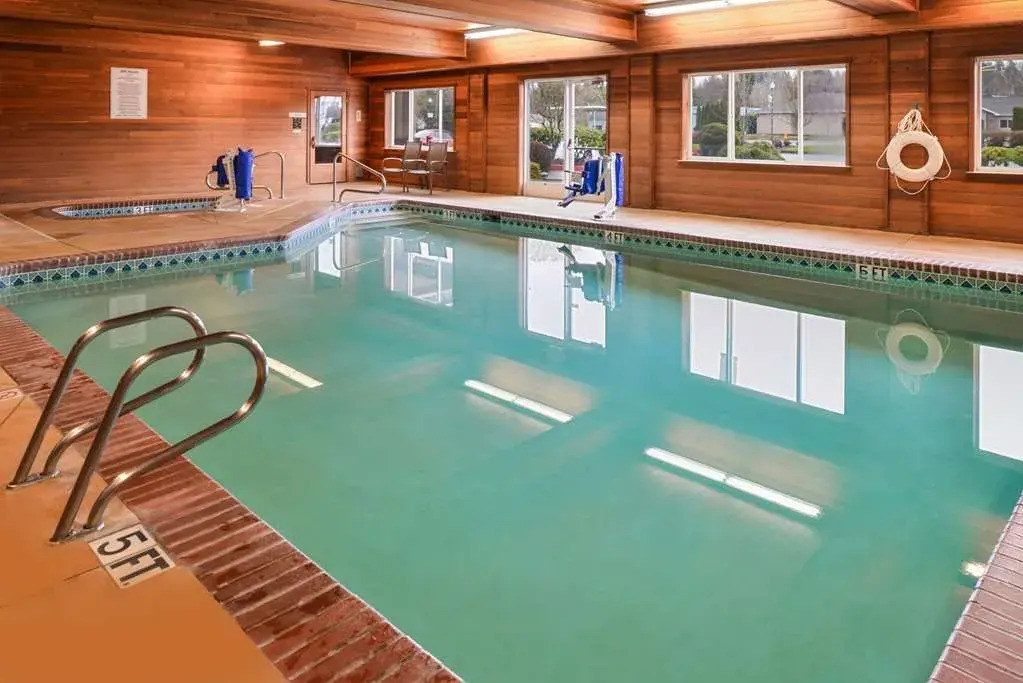 Best Western Cascade Inn & Suites