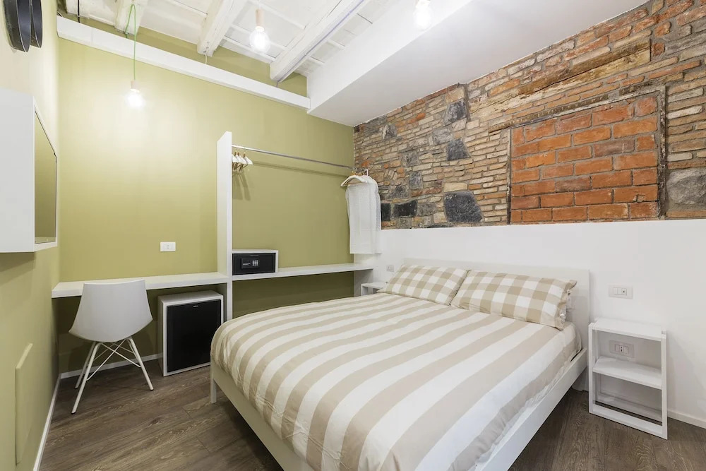 Rumi Rooms