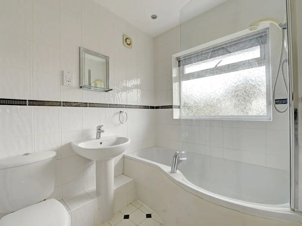 Peaceful Holiday Home in Saundersfoot With Balcony