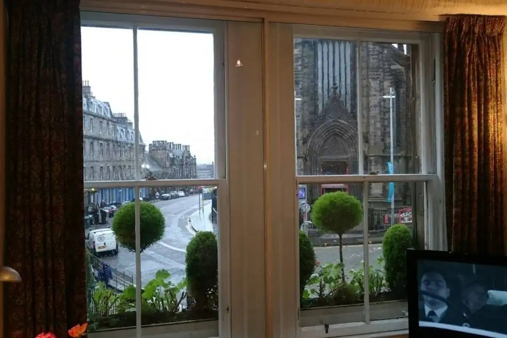 Royal Mile Elegance - Space & Luxury