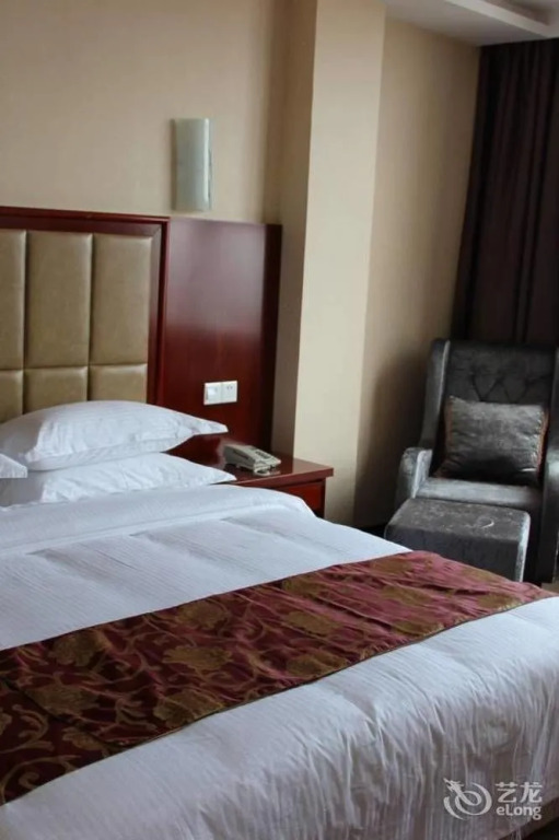 Gme Anqing City Qianshan County Fortune Plaza Hote