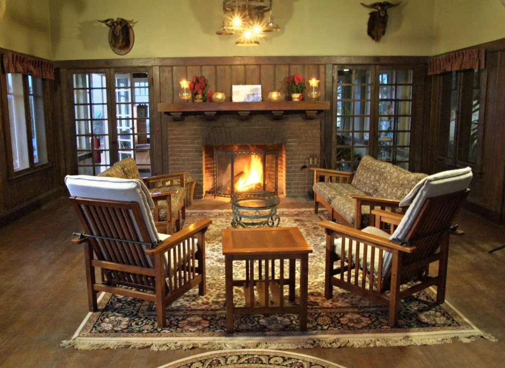 Banning House Lodge