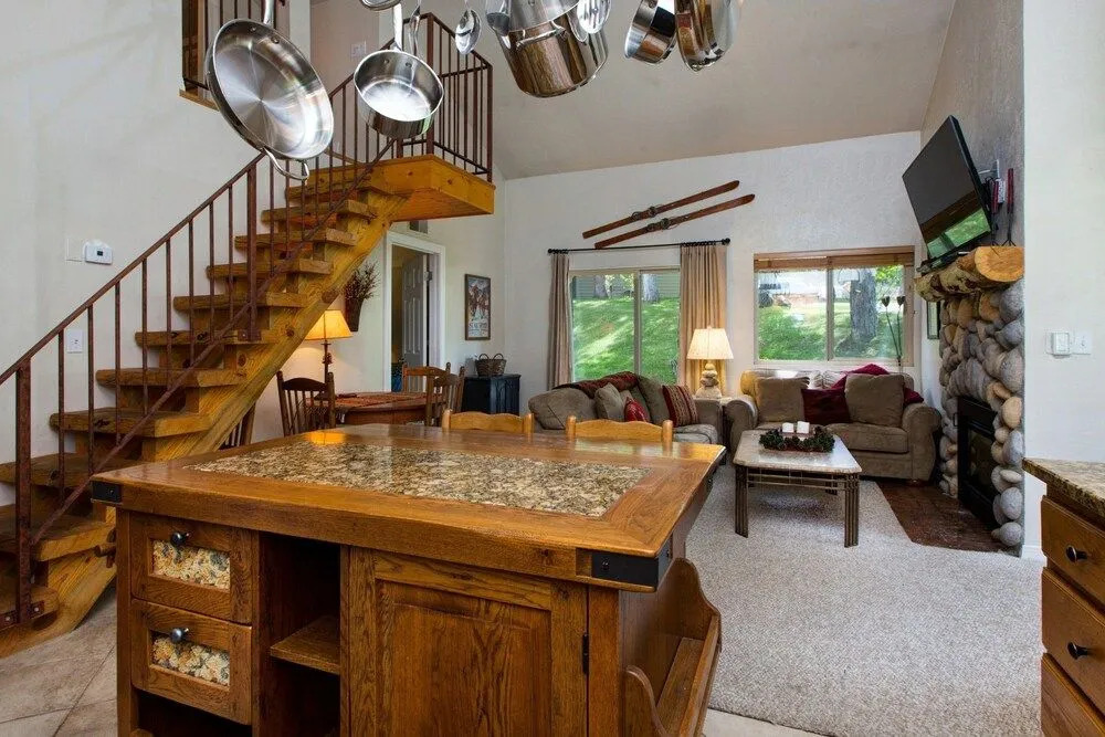 3BR Park City Condo Steps from the Lift by RedAwning