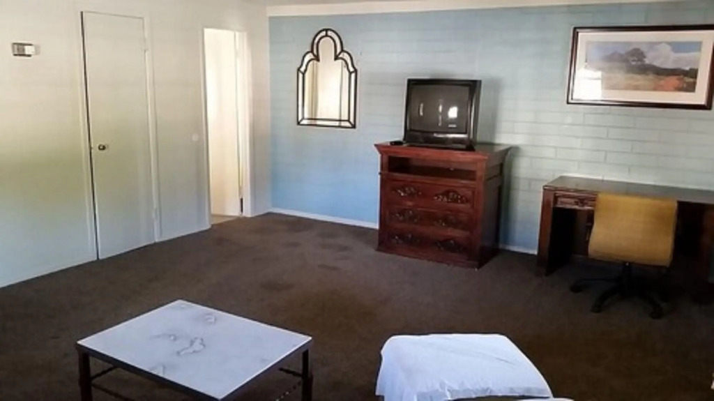 Riviera Motor Lodge
