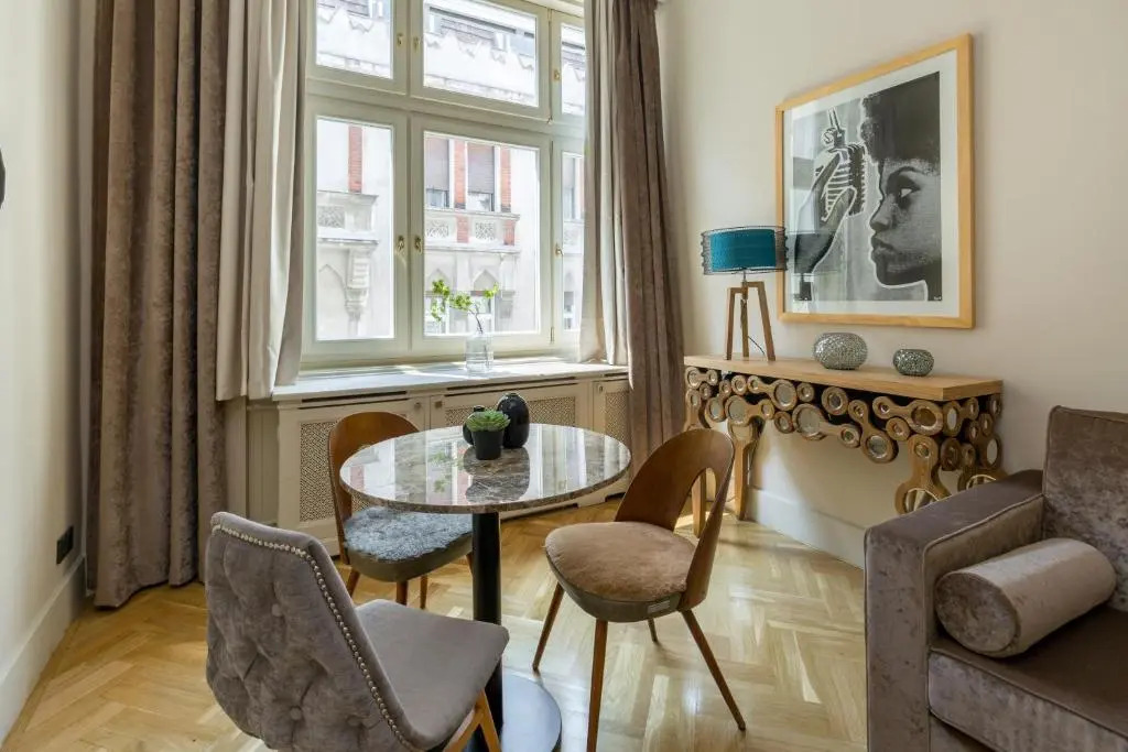 Danube Dream Home In The Absolute Center