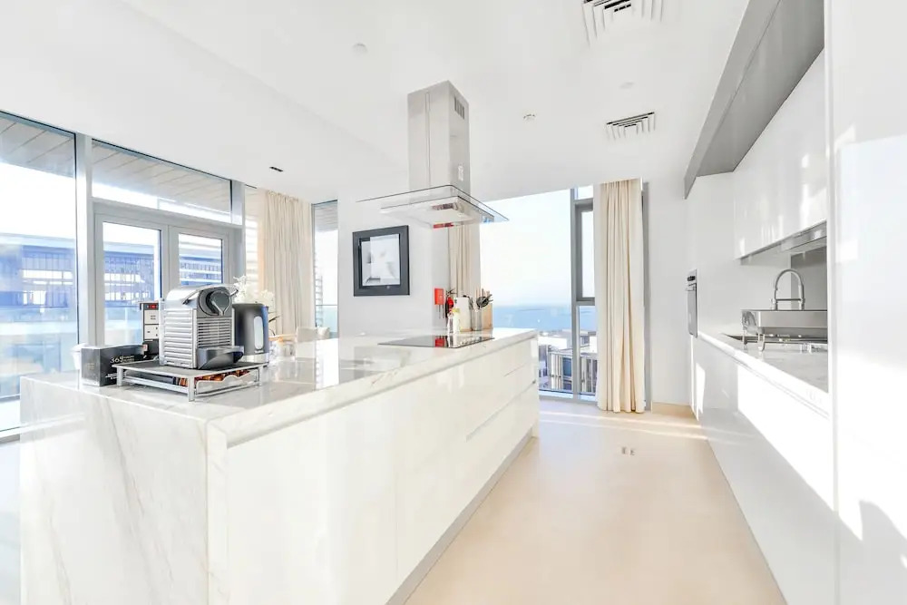 Luxury 2BR - Awesome Views - Ain Dubai