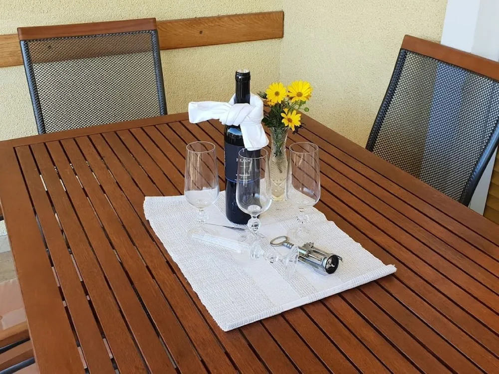 Spacious Apartment in Selce With Sea View