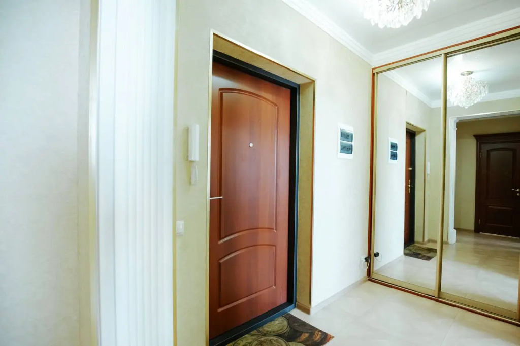 Sobornaja 14 Dvuhkomnatnye apartamenty v ZhK "Zolotye kupola"