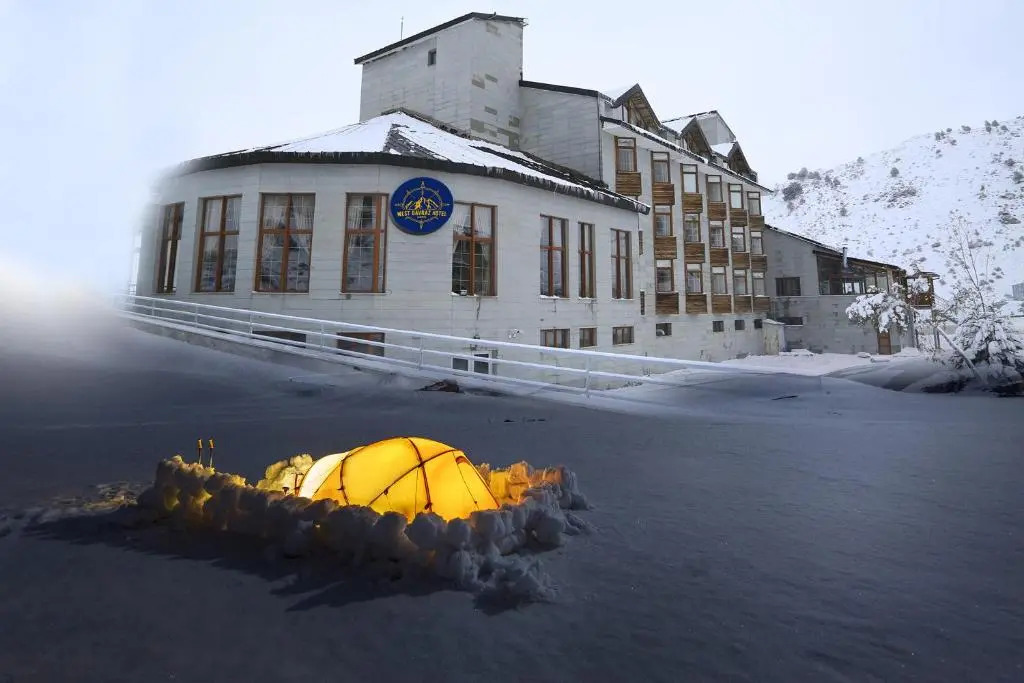 West Davraz Hotel