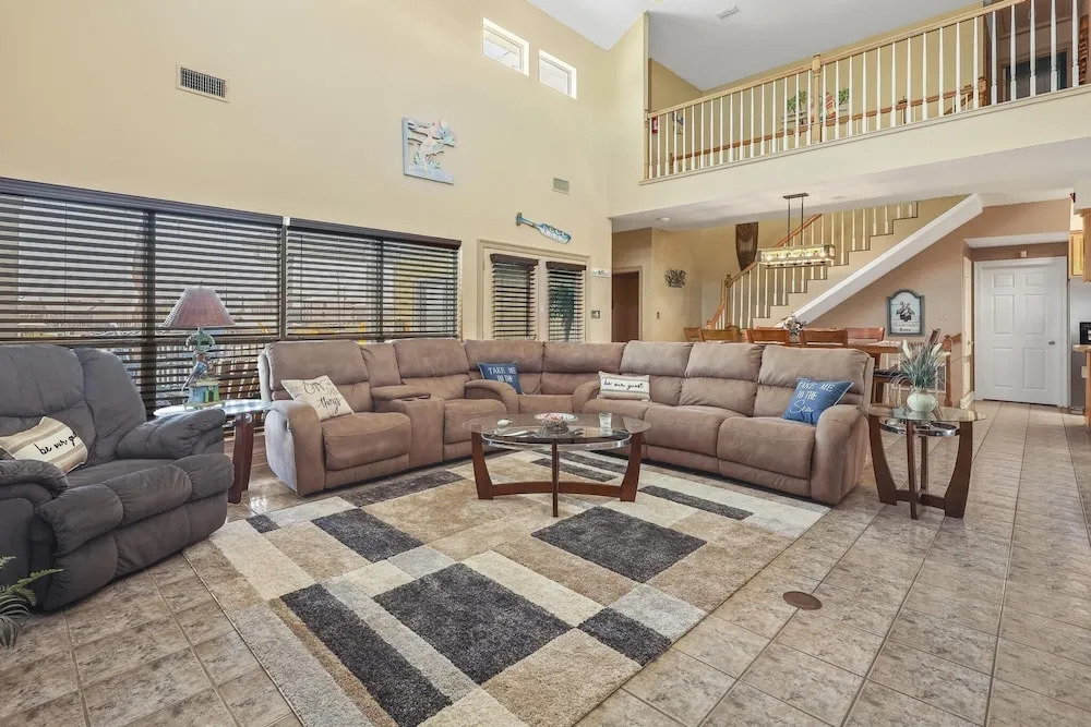The Pelican 4 Bedroom Home by RedAwning