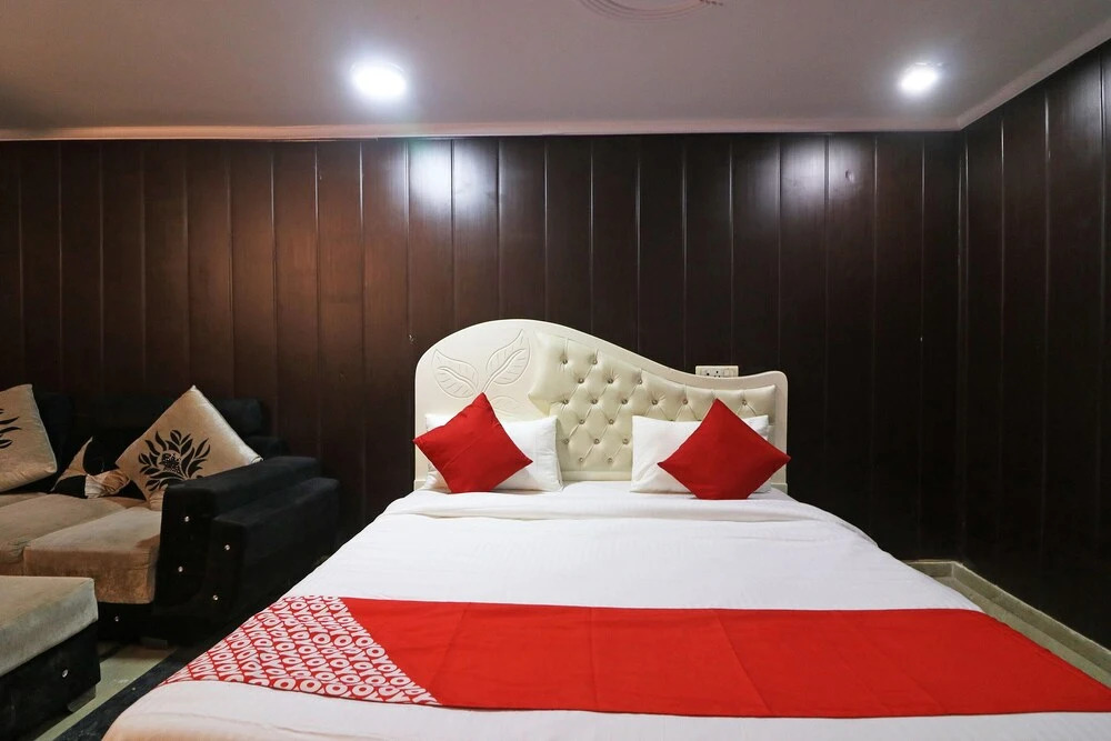 Hotel Grand Inn By OYO Rooms
