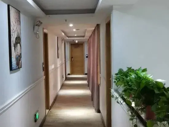 Shijia Chain Hotel (Xinhua No.1 Branch)