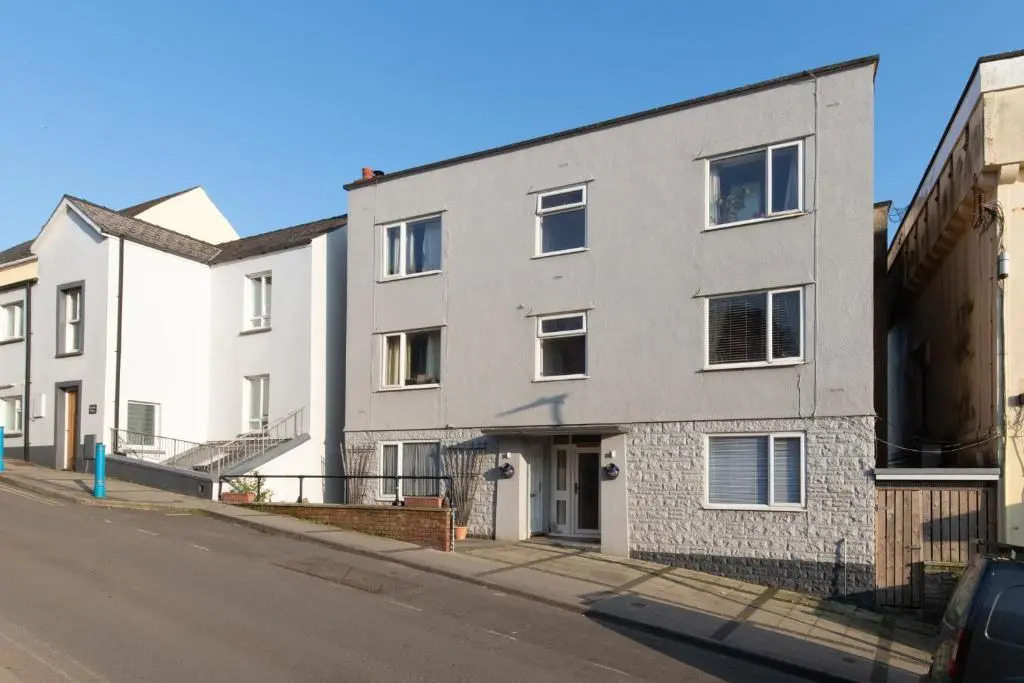 The Bay Apartment - Sea Views Village Centre