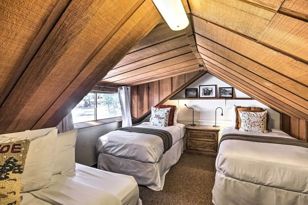 Tahoe Vista Cabin w/ Deck: 1 Mi to Kings Beach!