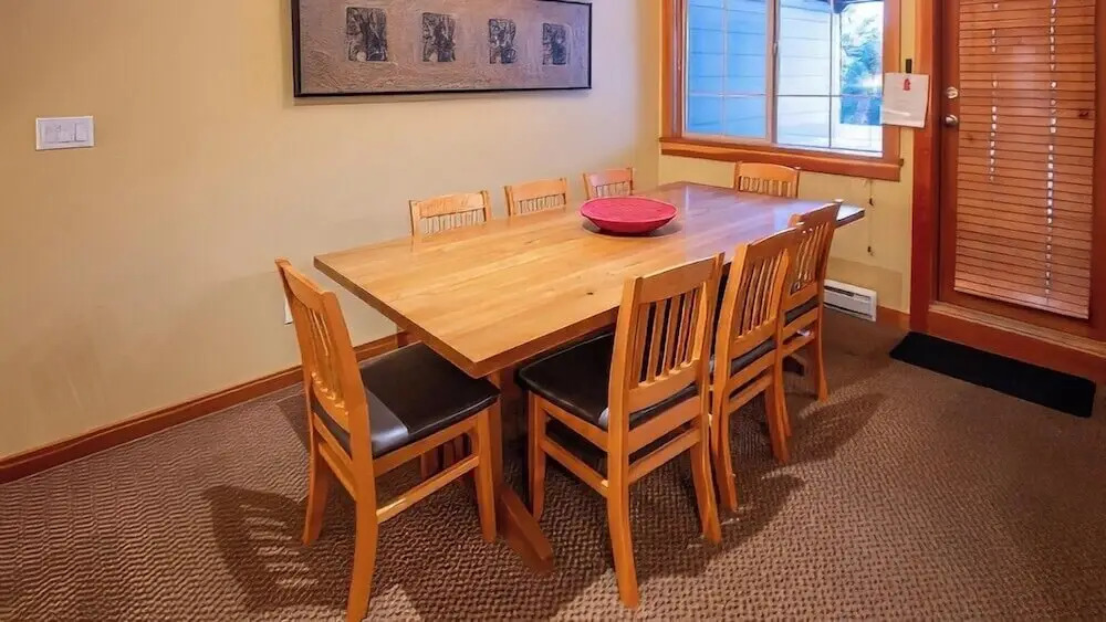Pinnacle Ridge Chalets by Fernie Lodging Co