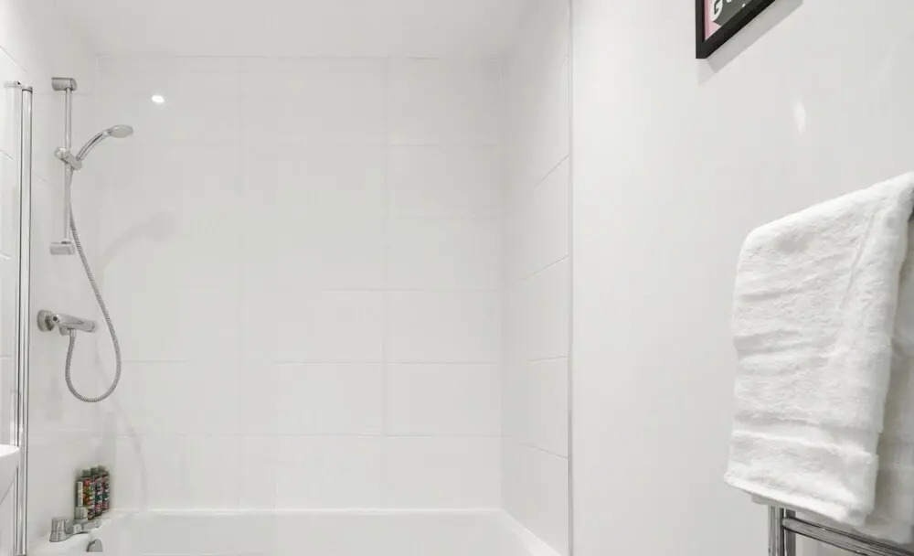 Luxury Eco Super King Apartment With Large Balcony