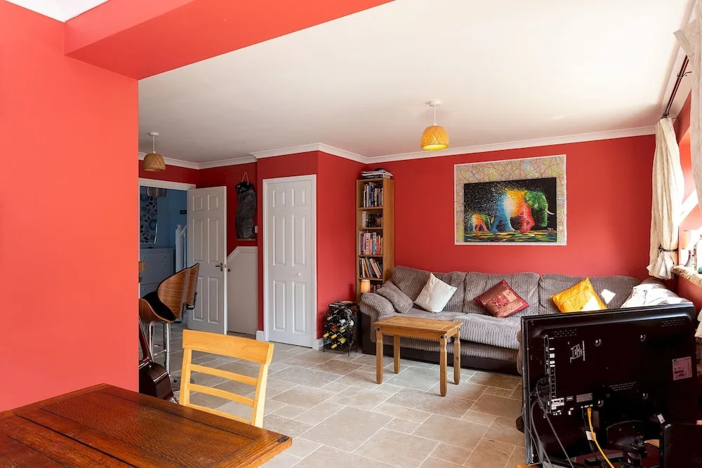 Spacious 3 Bedroom House With Garden in Bermondsey