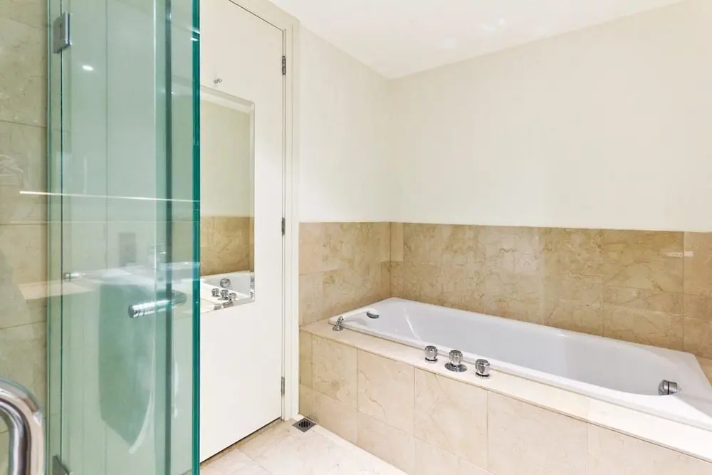 QV Bedroom with Balcony metropolis - 705
