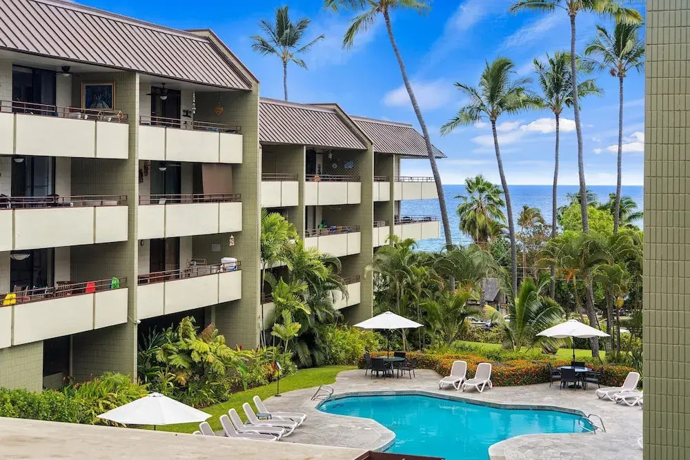 Condo With Central AC - Partial Ocean View - Concierge - Near Magic Sands Beach - Vrkcv