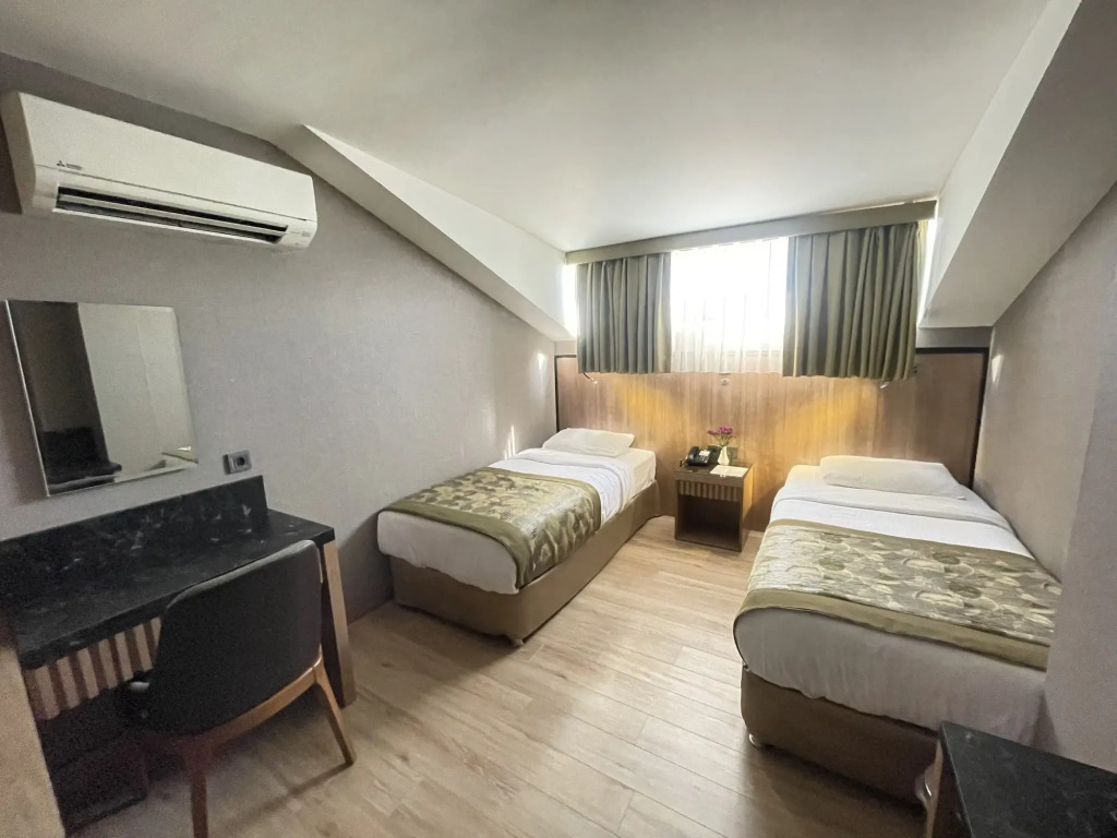RADAR HOTEL