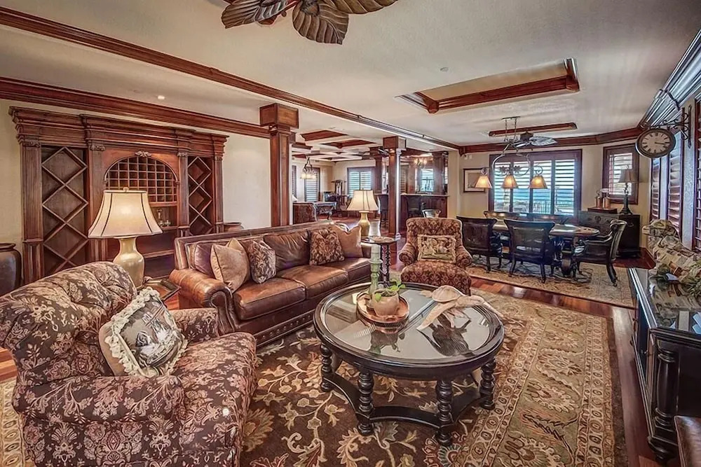 Palazzo del Mar 11 Bedroom Holiday Home by Five Star Properties