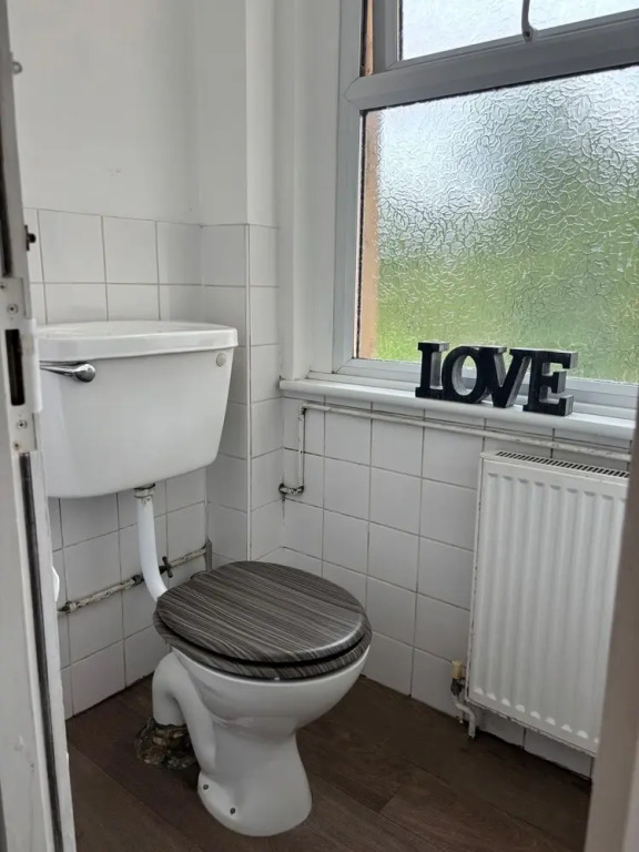 Modern 2-bed Victorian Apartment - Sleeps 6 & Pets